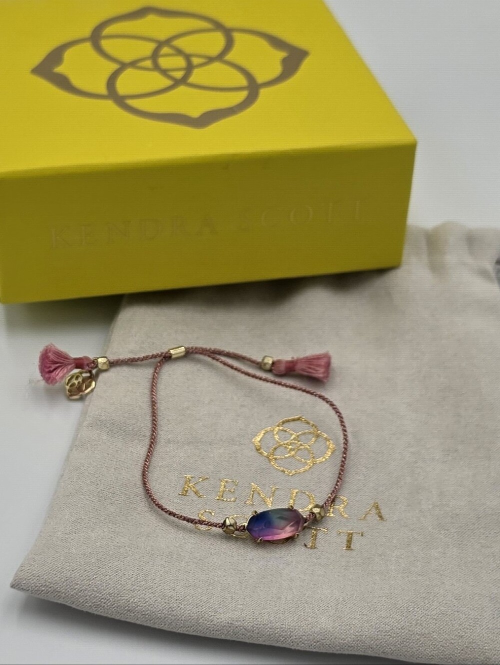 Kendra Scott Everlyne Friendship Bracelet with a watercolor illusion stone RARE